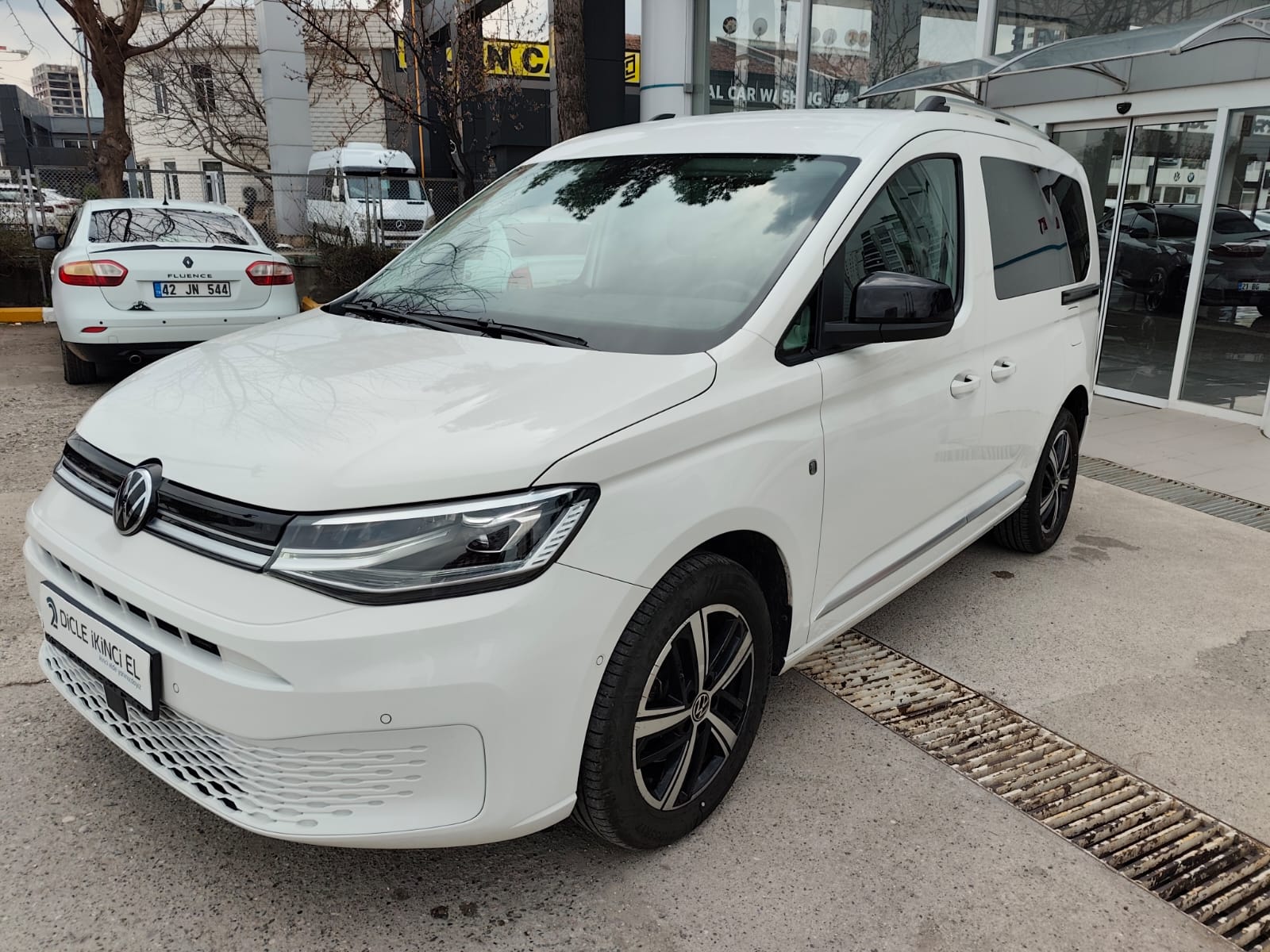 YETKİLİ BAYİDEN 2025 CADDY 2.0 TDI 122 HP STYLE DSG